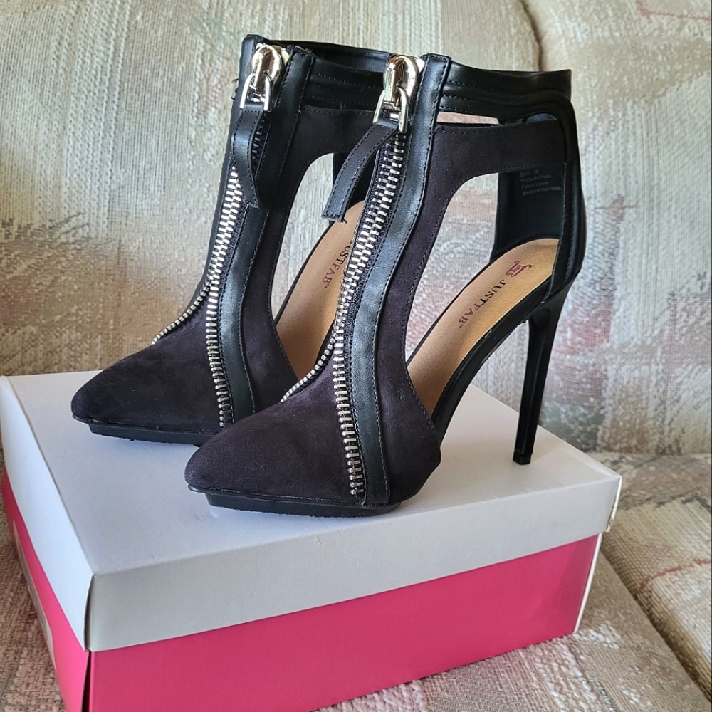 NIB JUSTFAB Dhalian Women's Black Stiletto Shoes with Front Zipper Size 7.5